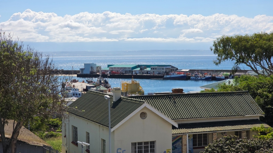 2 Bedroom Property for Sale in Mossel Bay Central Western Cape